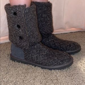 UGG lattice cardy button knitts boots